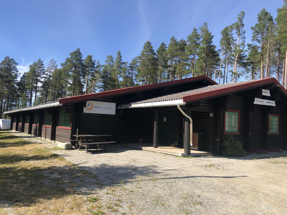 Dombas Hostel Exterior photo